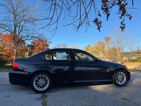 Used 2010 BMW 328i xDrive Sedan image 4