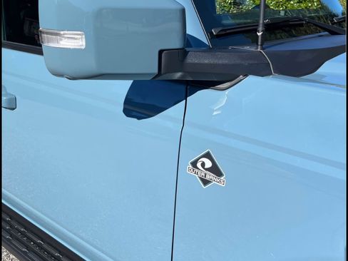 Used 2023 Ford Bronco Outer Banks image 9