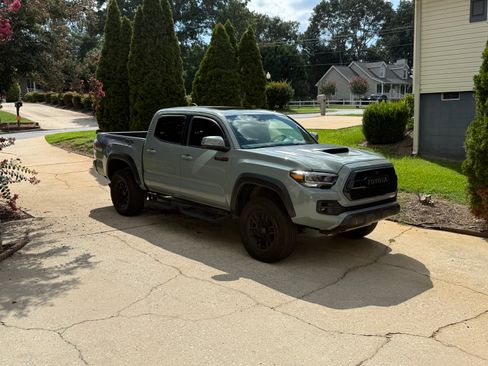 Used 2021 Toyota Tacoma TRD Pro AWD/4WD image 9