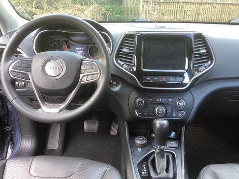 Used 2021 Jeep Cherokee Limited image 13