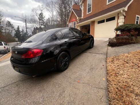 Used 2011 INFINITI G37 Journey w/ Premium Pkg image 4