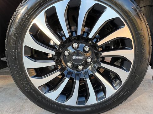 Used 2023 Lincoln Navigator L Black Label image 14