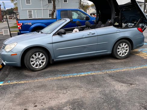 Used 2009 Chrysler Sebring LX w/ Convenience Group FWD image 14