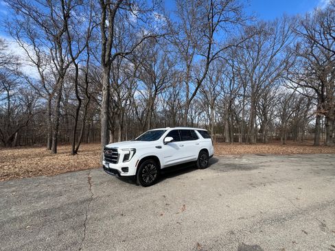 Used 2025 GMC Yukon Elevation w/ Elevation Premium Package image 11