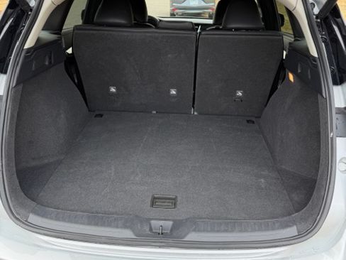 Used 2021 INFINITI QX50 Luxe image 11