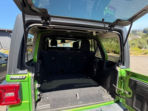 Used 2019 Jeep Wrangler Unlimited Sahara AWD/4WD image 8