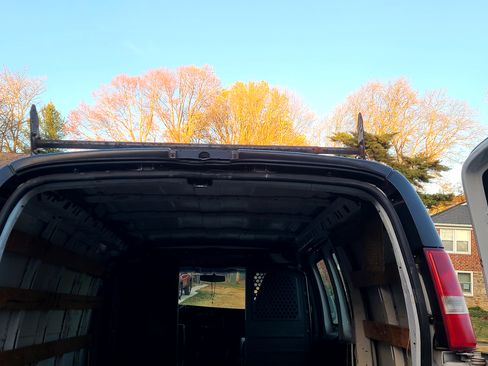 Used 2015 GMC Savana 2500 Van 3D image 15