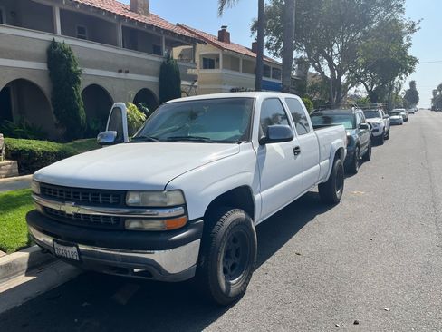 Used 1999 Chevrolet Silverado 1500 LS w/ Off-Road Chassis Pkg image 6