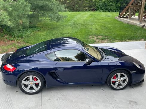 Used 2006 Porsche Cayman S RWD image 2