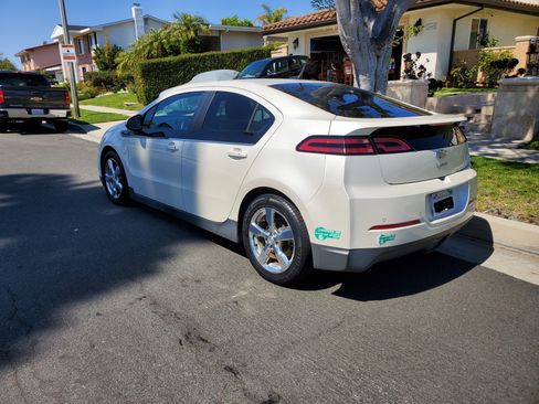 Used 2013 Chevrolet Volt Premium w/ Premium Trim Package image 9
