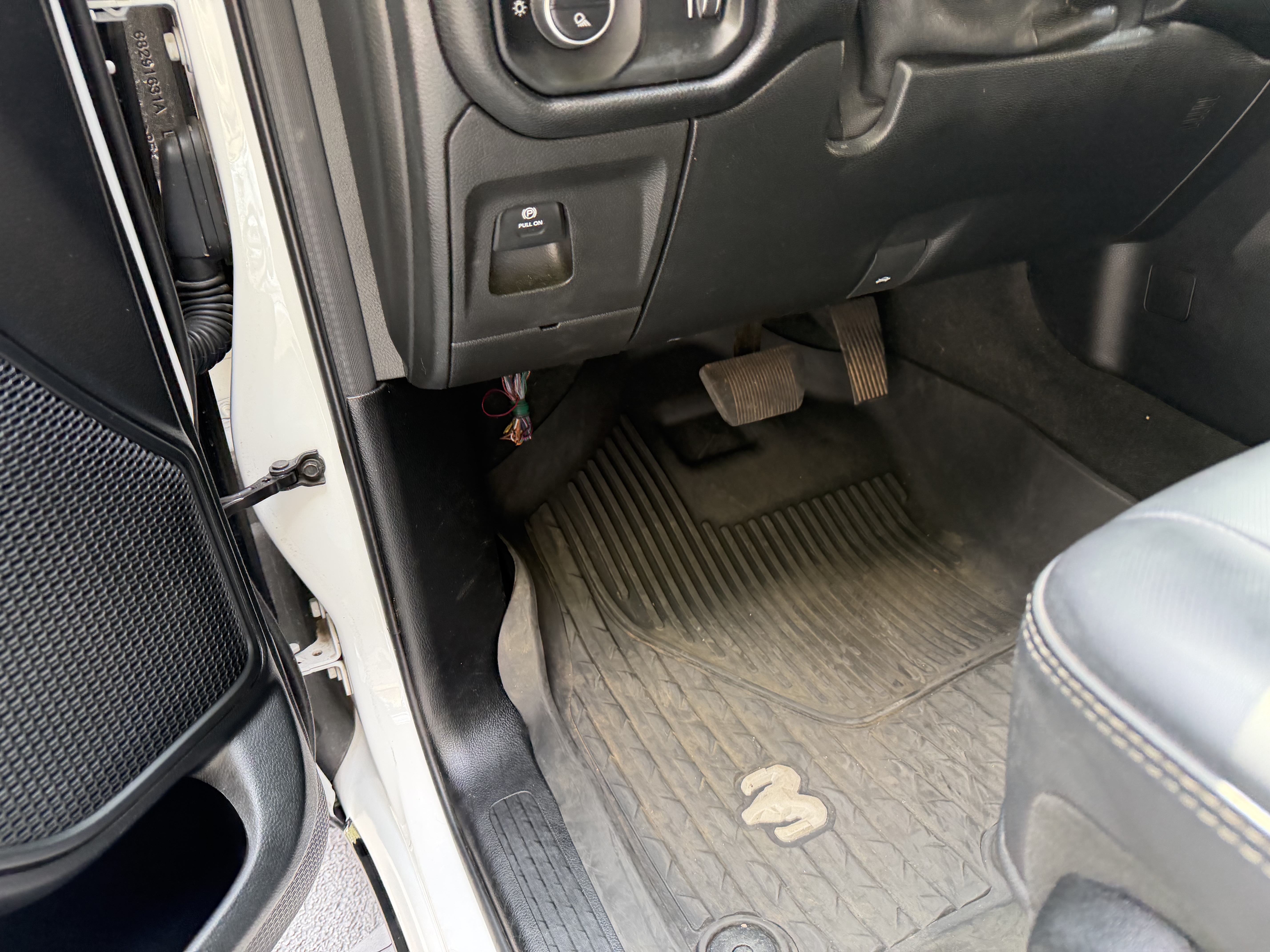 Used 2020 RAM 1500 Rebel AWD/4WD image 10