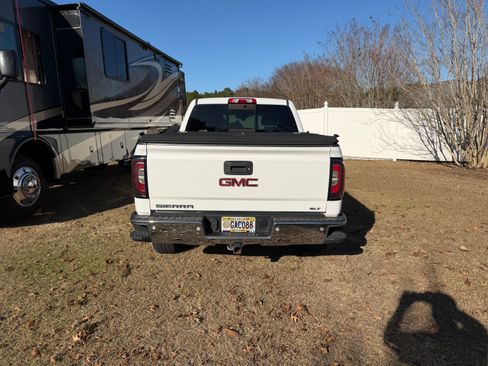 Used 2017 GMC Sierra 1500 SLT image 6
