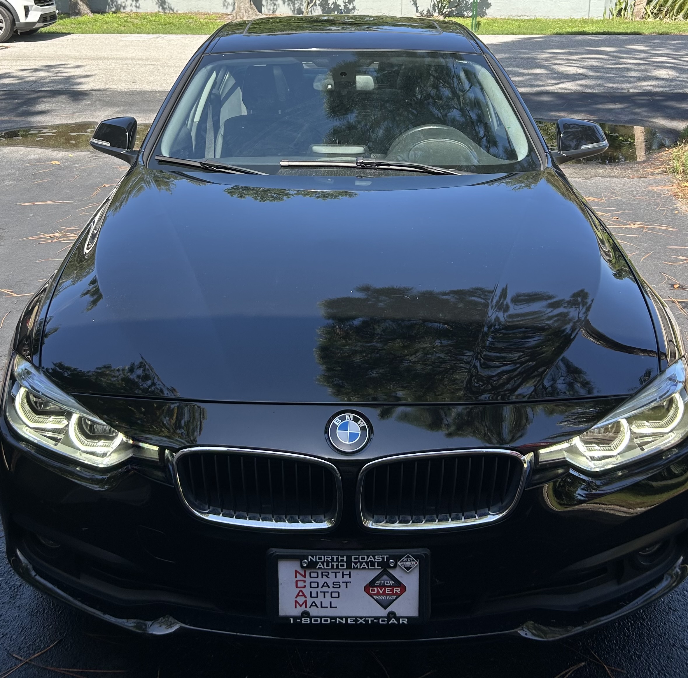 Used 2018 BMW 320i xDrive Sedan AWD/4WD image 11