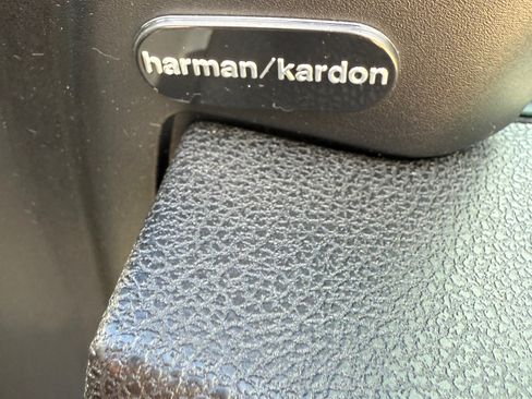 Used 2012 Chrysler 300 C w/ 19-Premium Speaker Group image 18