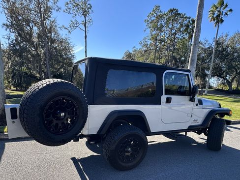 Used 2006 Jeep Wrangler Unlimited image 2