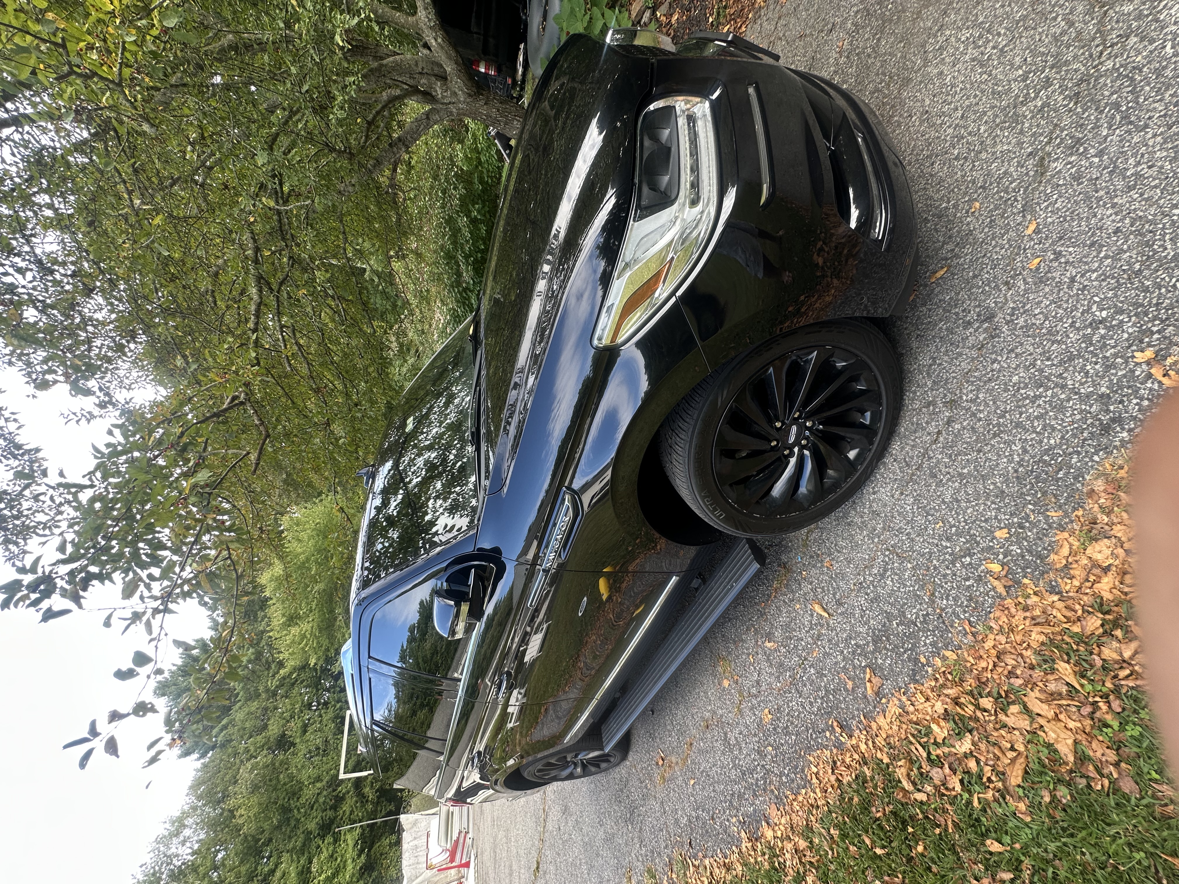 Used 2021 Lincoln Navigator Reserve w/ Equipment Group 208A AWD/4WD image 18