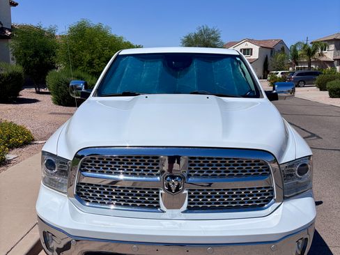 Used 2016 RAM 1500 Laramie RWD image 2