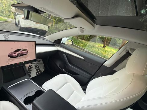 Used 2022 Tesla Model 3 Long Range AWD/4WD image 13