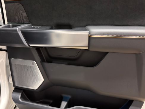 Used 2023 Ford F350 Platinum image 23