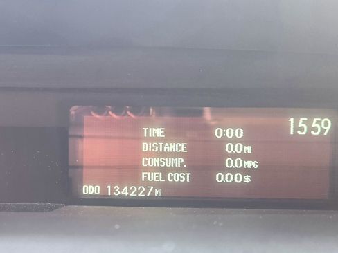 Used 2015 Toyota Prius Four image 5