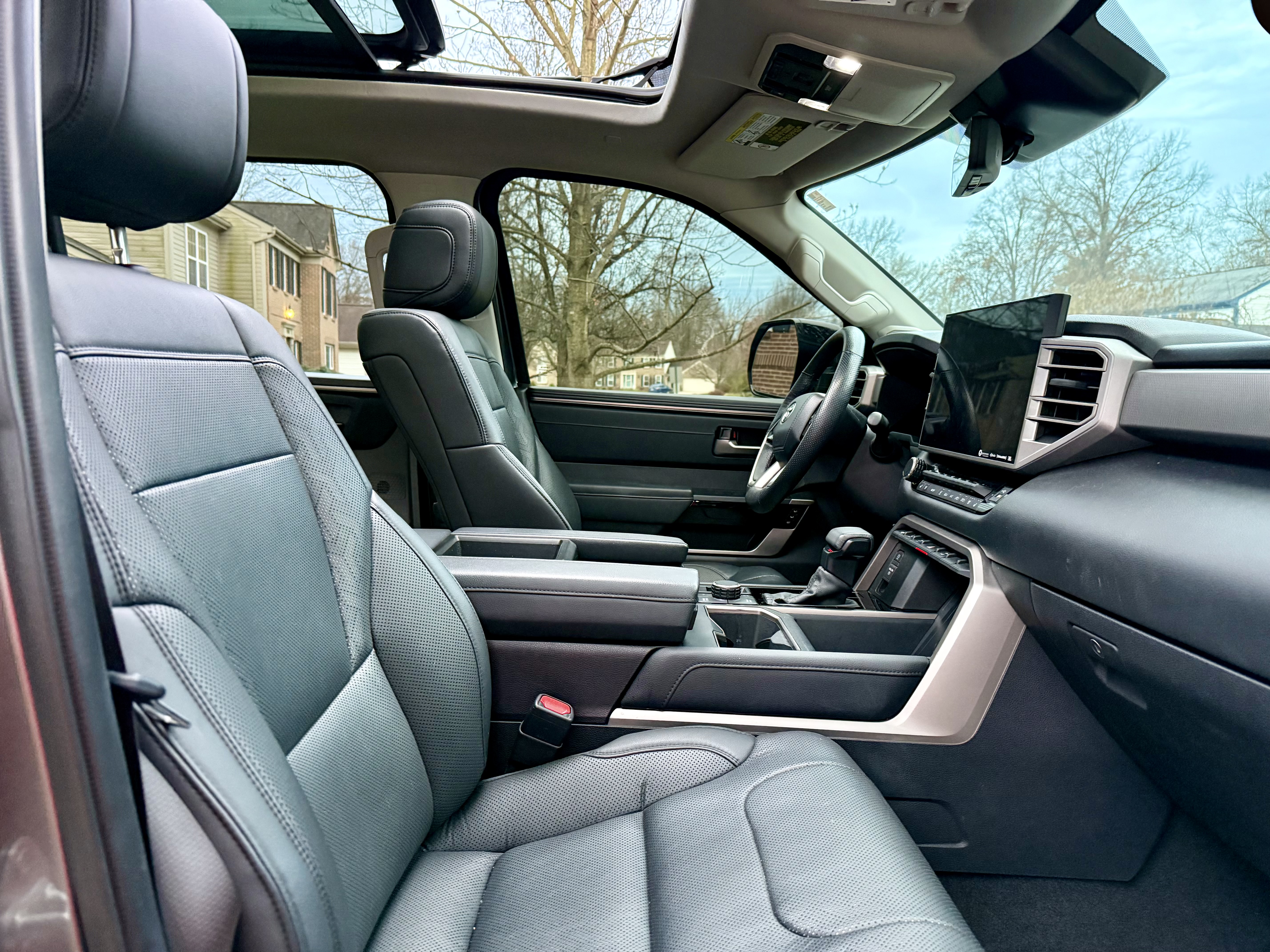 Used 2024 Toyota Tundra Limited w/ TRD Off-Road Package AWD/4WD image 27