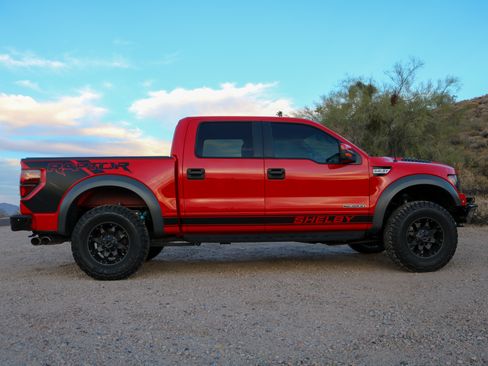 Used 2014 Ford F150 Raptor w/ Equipment Group 801A Luxury AWD/4WD image 2