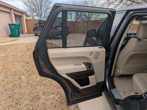 Used 2017 Land Rover Range Rover Supercharged image 22