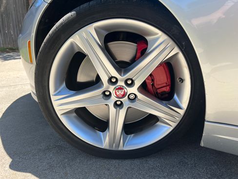 Used 2015 Jaguar XKR R RWD image 18