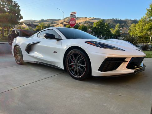 Used 2023 Chevrolet Corvette Stingray Premium Cpe RWD image 4