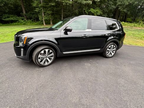 Used 2020 Kia Telluride S AWD/4WD image 19