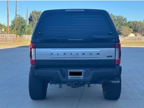 Used 2019 Ford F250 Platinum w/ Platinum Ultimate Package image 5