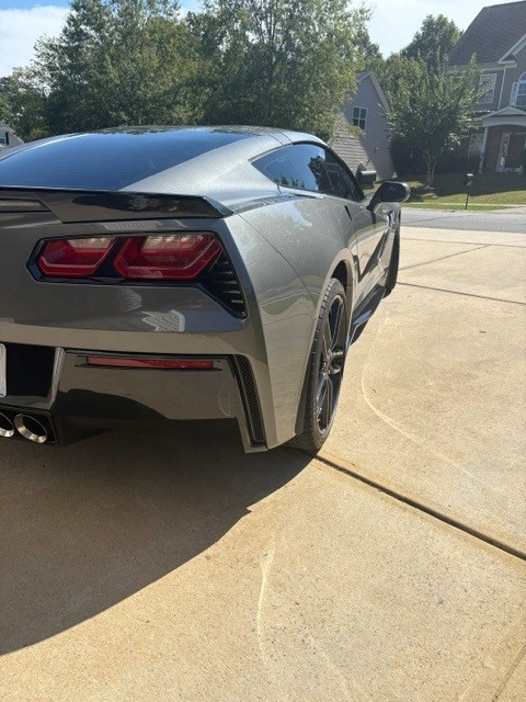 Used 2016 Chevrolet Corvette Stingray Coupe w/ 3LT Preferred Equipment Group RWD image 8