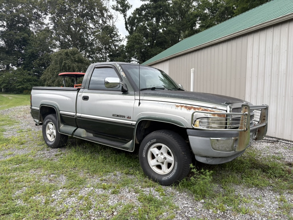 Used 1997 Dodge Ram 1500 Truck 4x4 Regular Cab image 1