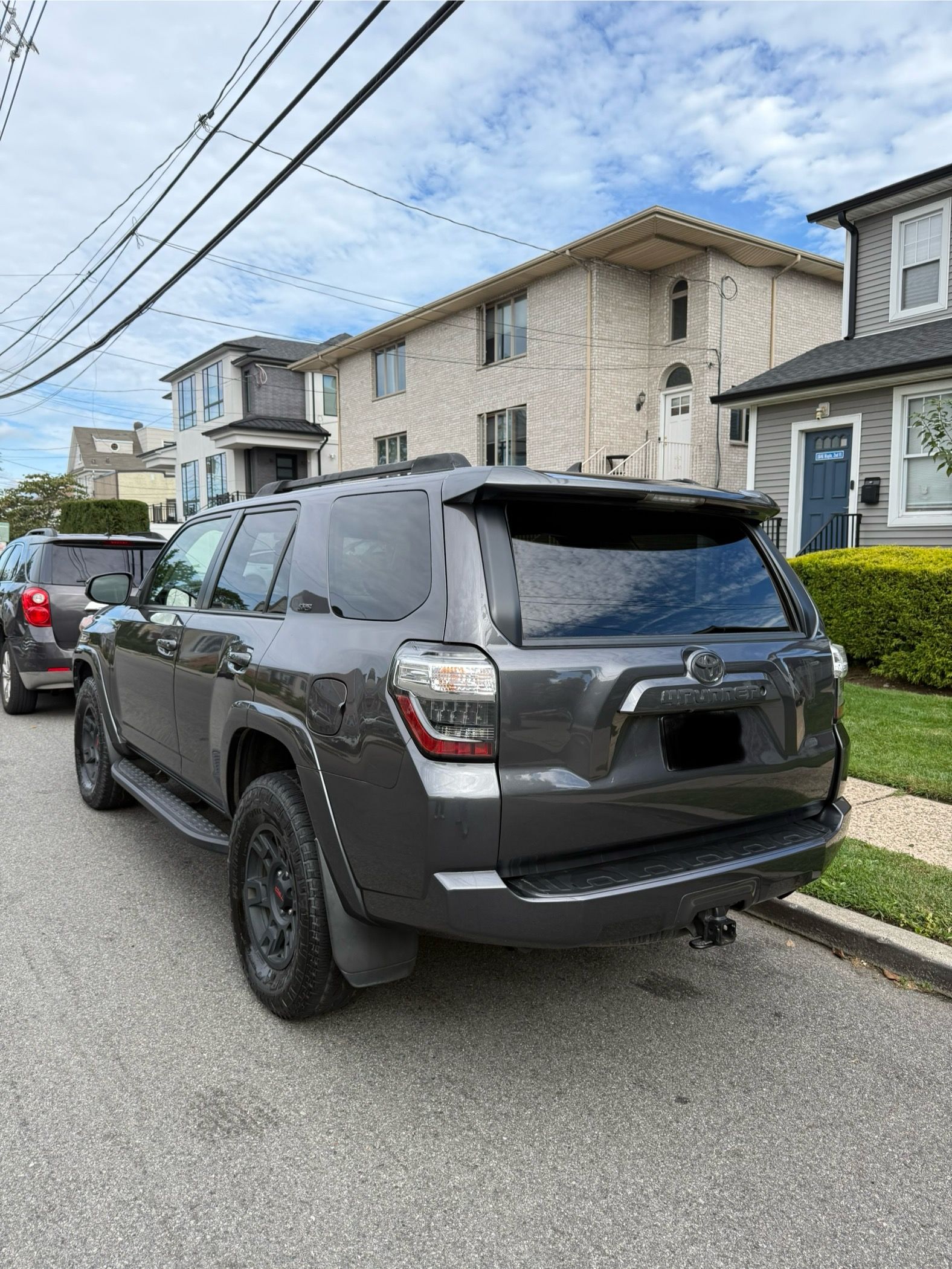 Used 2015 Toyota 4Runner SR5 AWD/4WD image 8