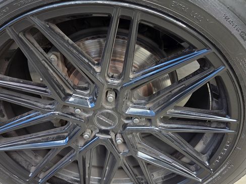 Used 2019 Lexus LX 570 4WD w/ Luxury Package image 11