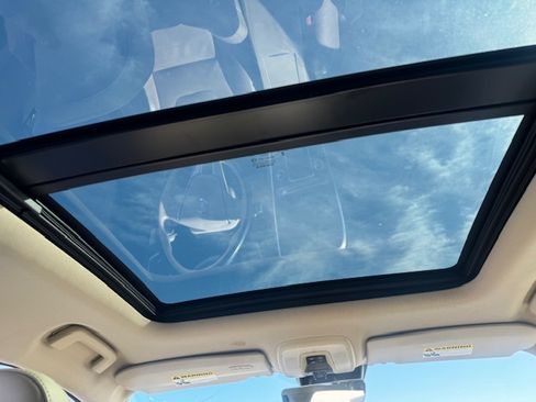 Used 2015 Volvo XC60 T5 Premier w/ Proximity Package image 10