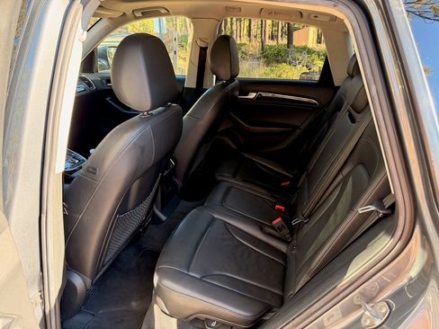 Used 2013 Audi Q5 2.0T Premium Plus w/ Premium Plus Pkg image 11