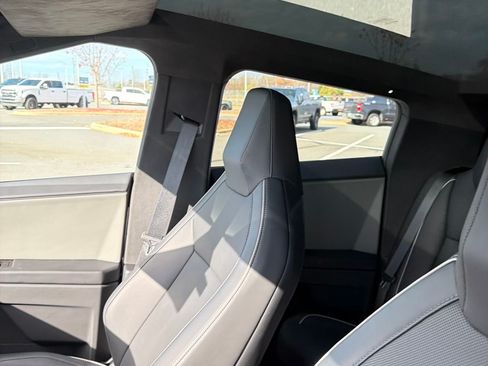 Used 2025 Tesla Cybertruck AWD Crew Cab image 5