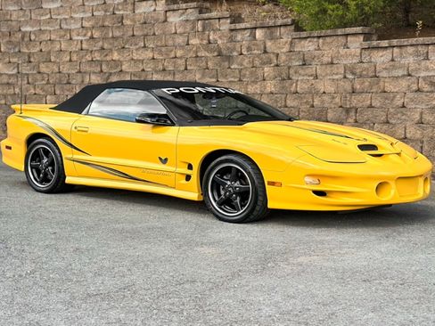 Used 2002 Pontiac Firebird Trans Am image 2