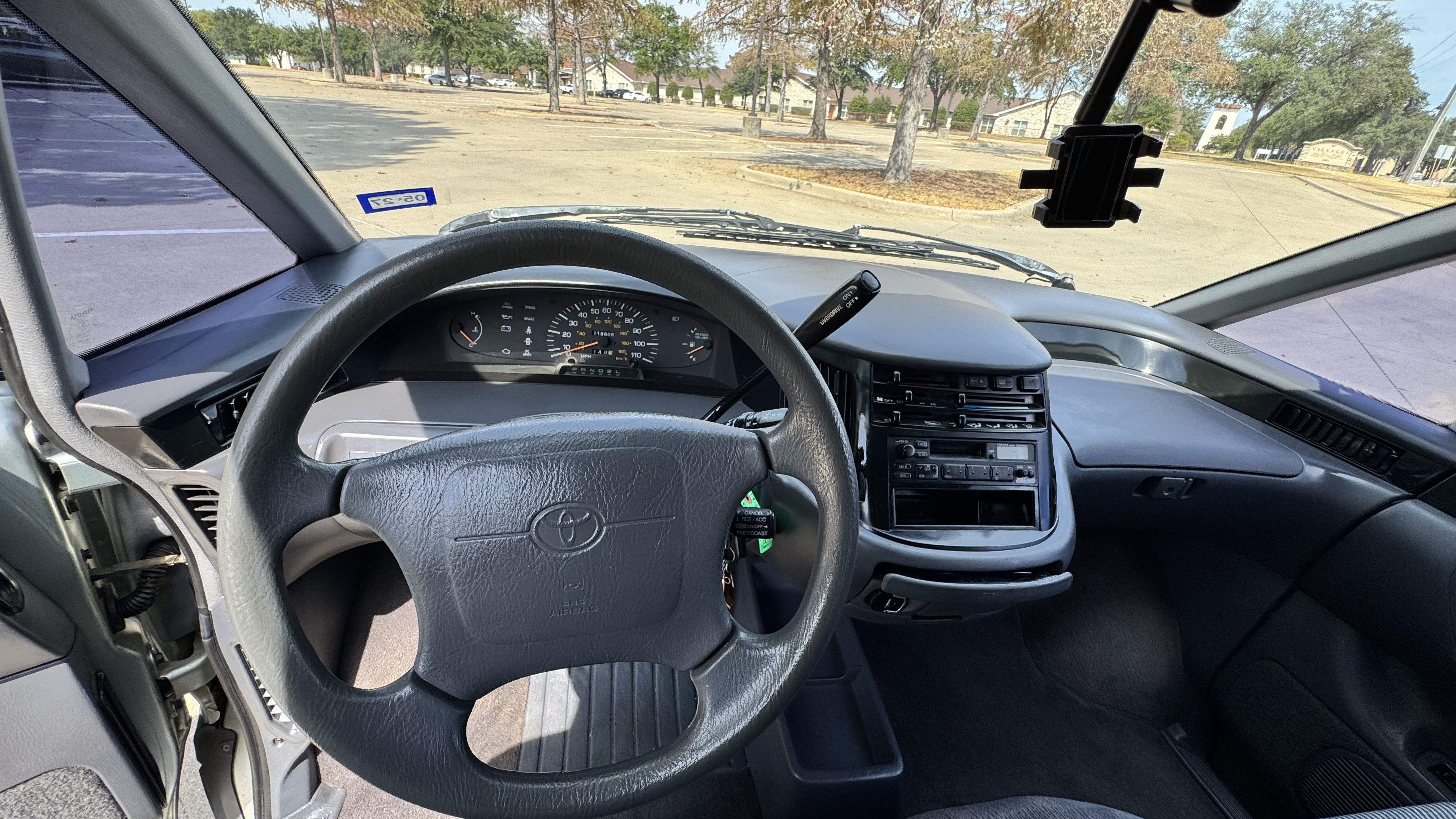 Used 1993 Toyota Previa Deluxe RWD image 24