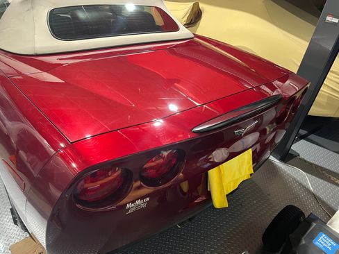 Used 2007 Chevrolet Corvette Convertible w/ Performance Package image 8