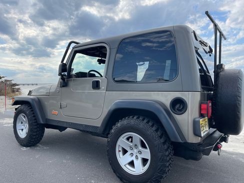 Used 2006 Jeep Wrangler Rubicon AWD/4WD image 18