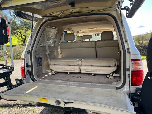 Used 2005 Lexus LX 470 4WD image 19