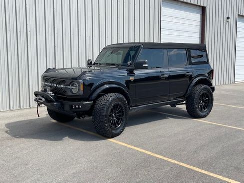 Used 2021 Ford Bronco Badlands image 2