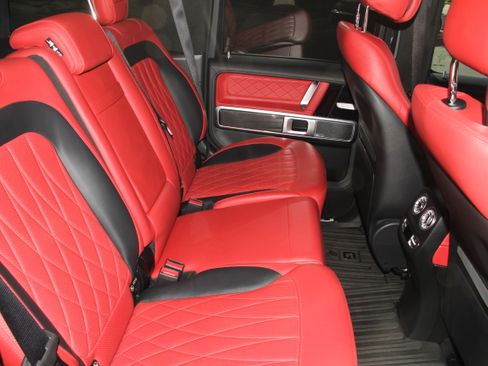 Used 2021 Mercedes-Benz G 550 image 11