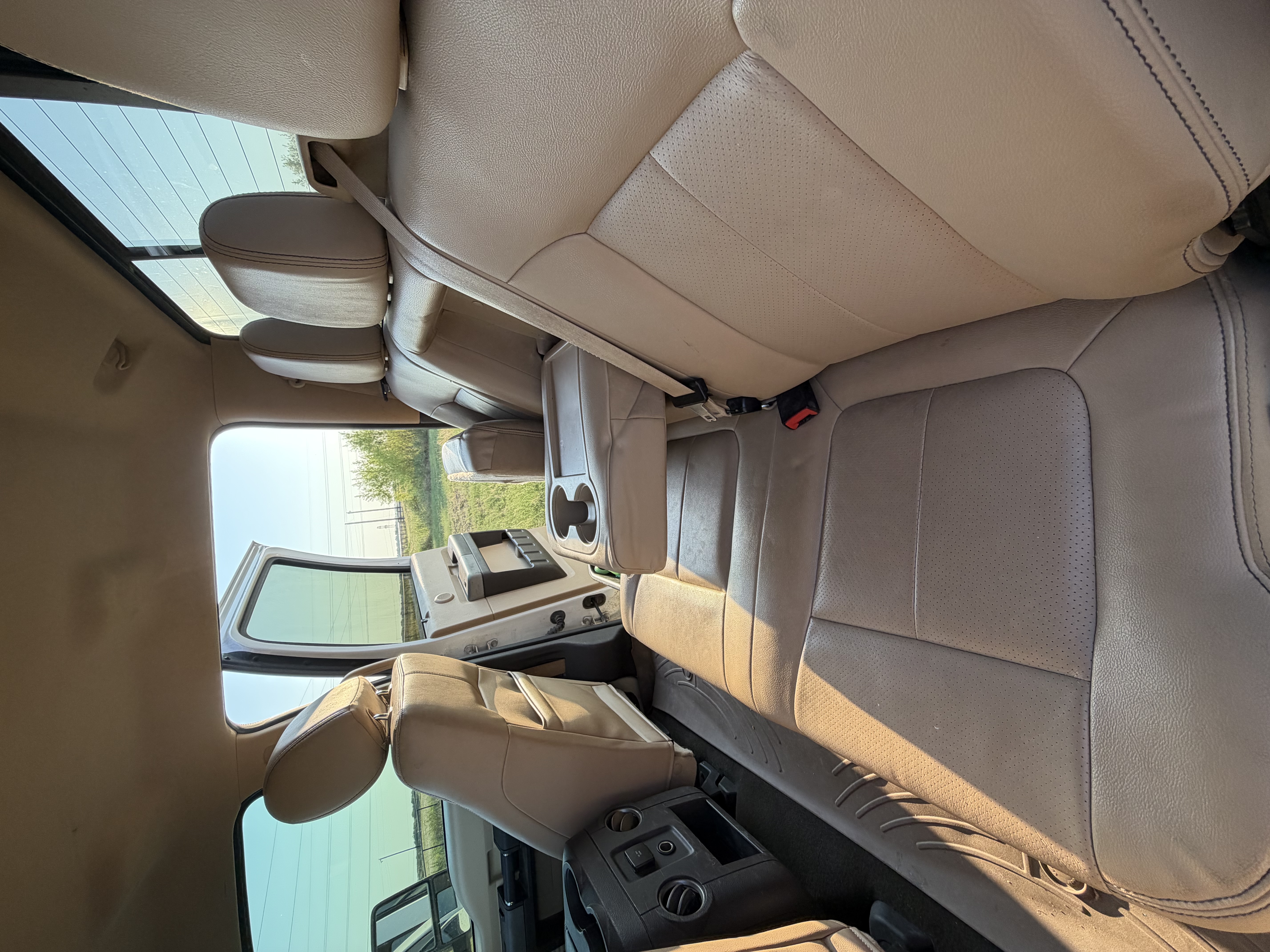 Used 2016 Ford F250 Lariat w/ Lariat Interior Package AWD/4WD image 10