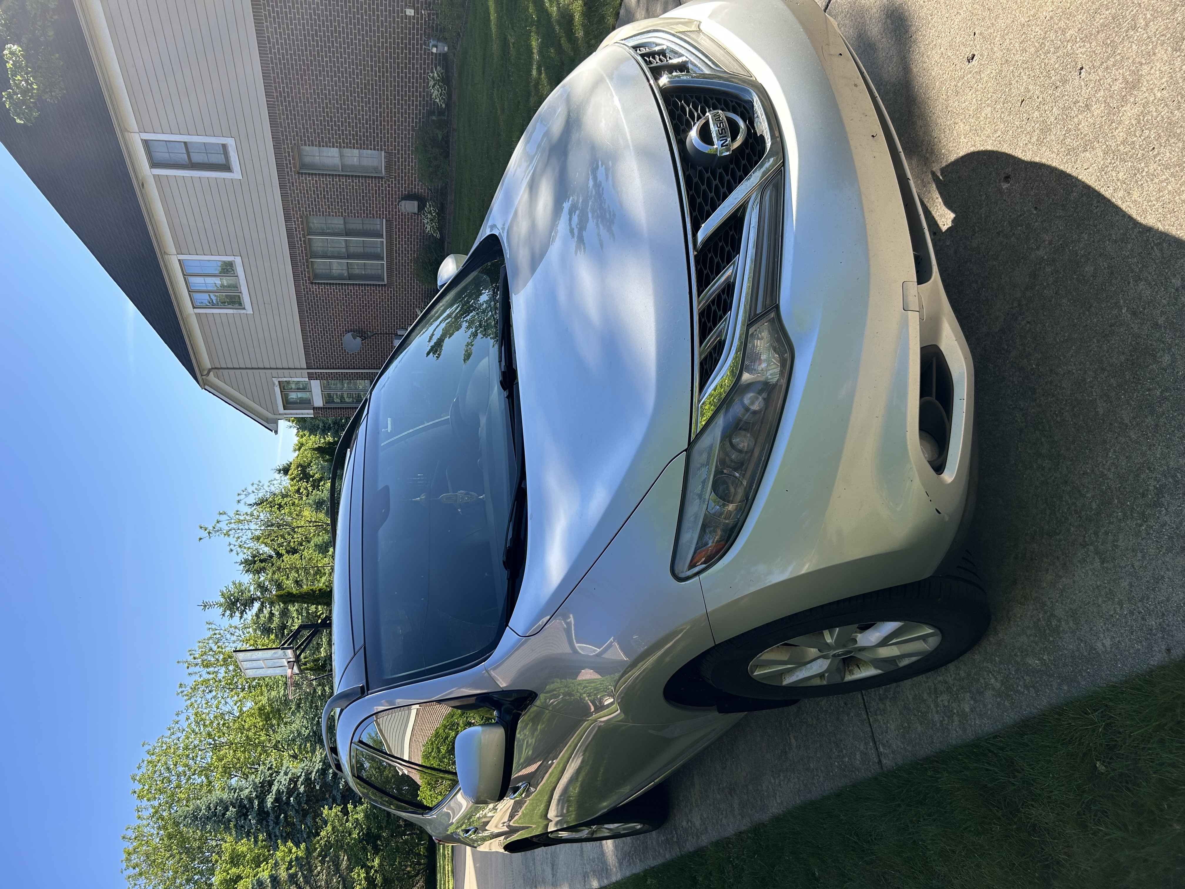 Used 2011 Nissan Murano SL AWD/4WD image 2