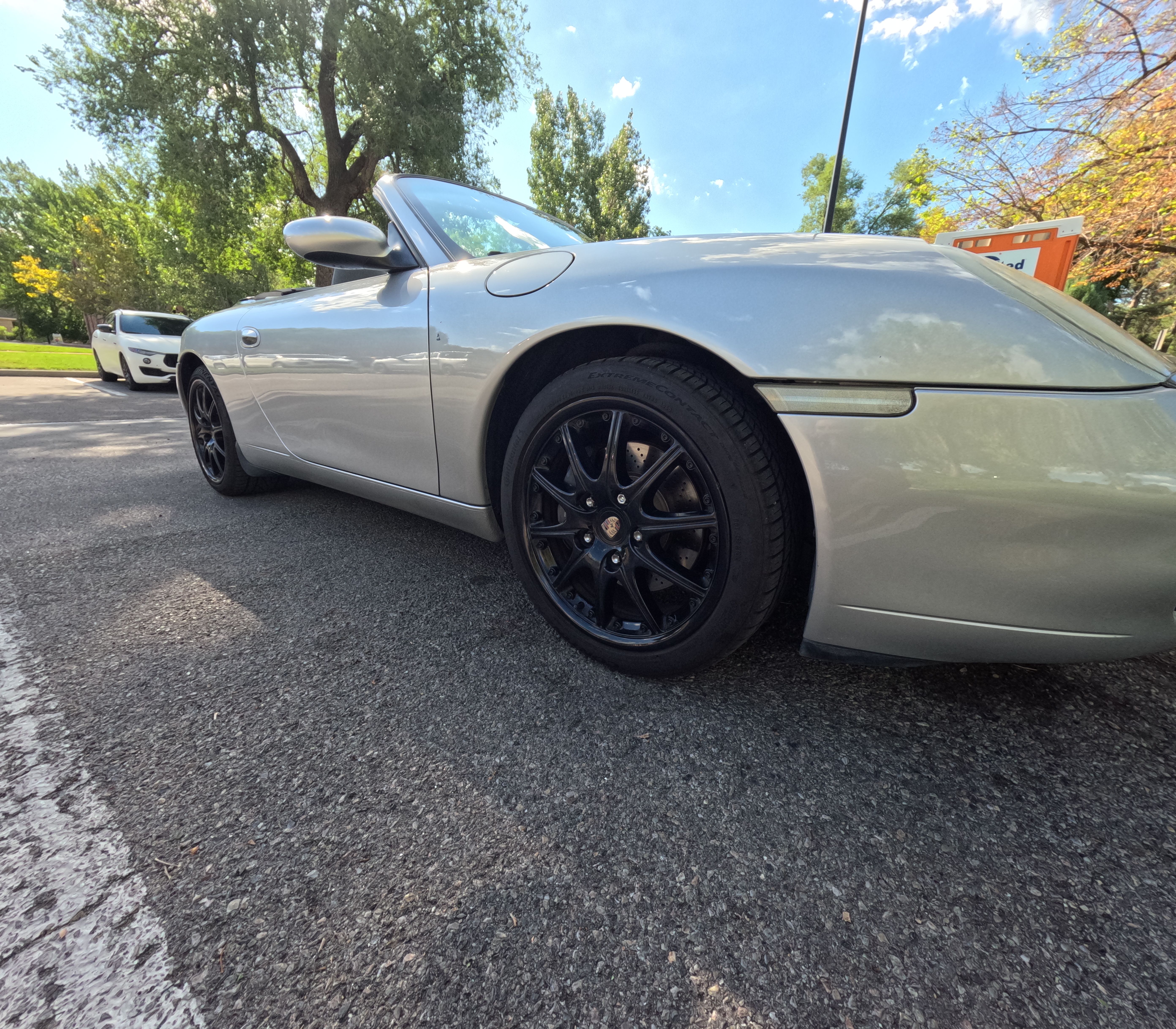 Used 2001 Porsche 911 Cabriolet image 12