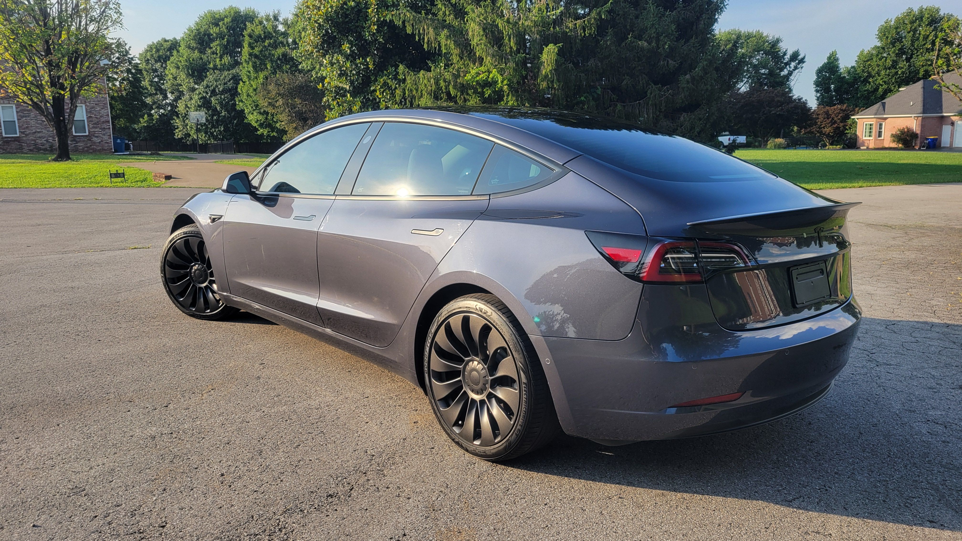 Used 2022 Tesla Model 3 Long Range AWD/4WD image 5