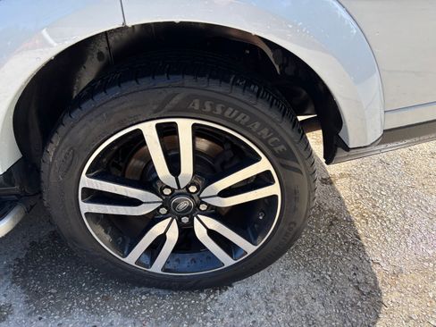 Used 2016 Land Rover LR4 HSE LUX image 16